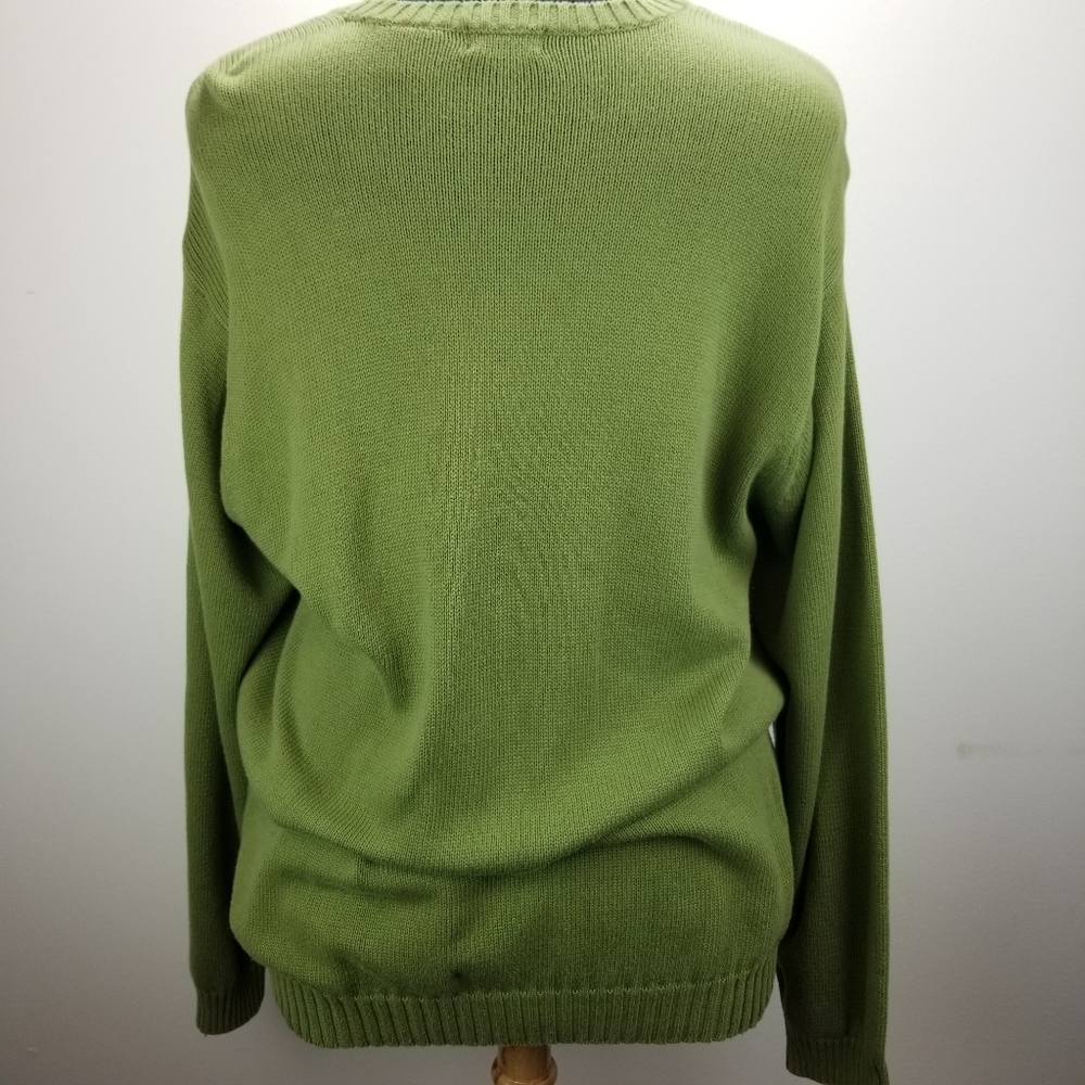 IZOD Sweater. - Picture 3 of 6